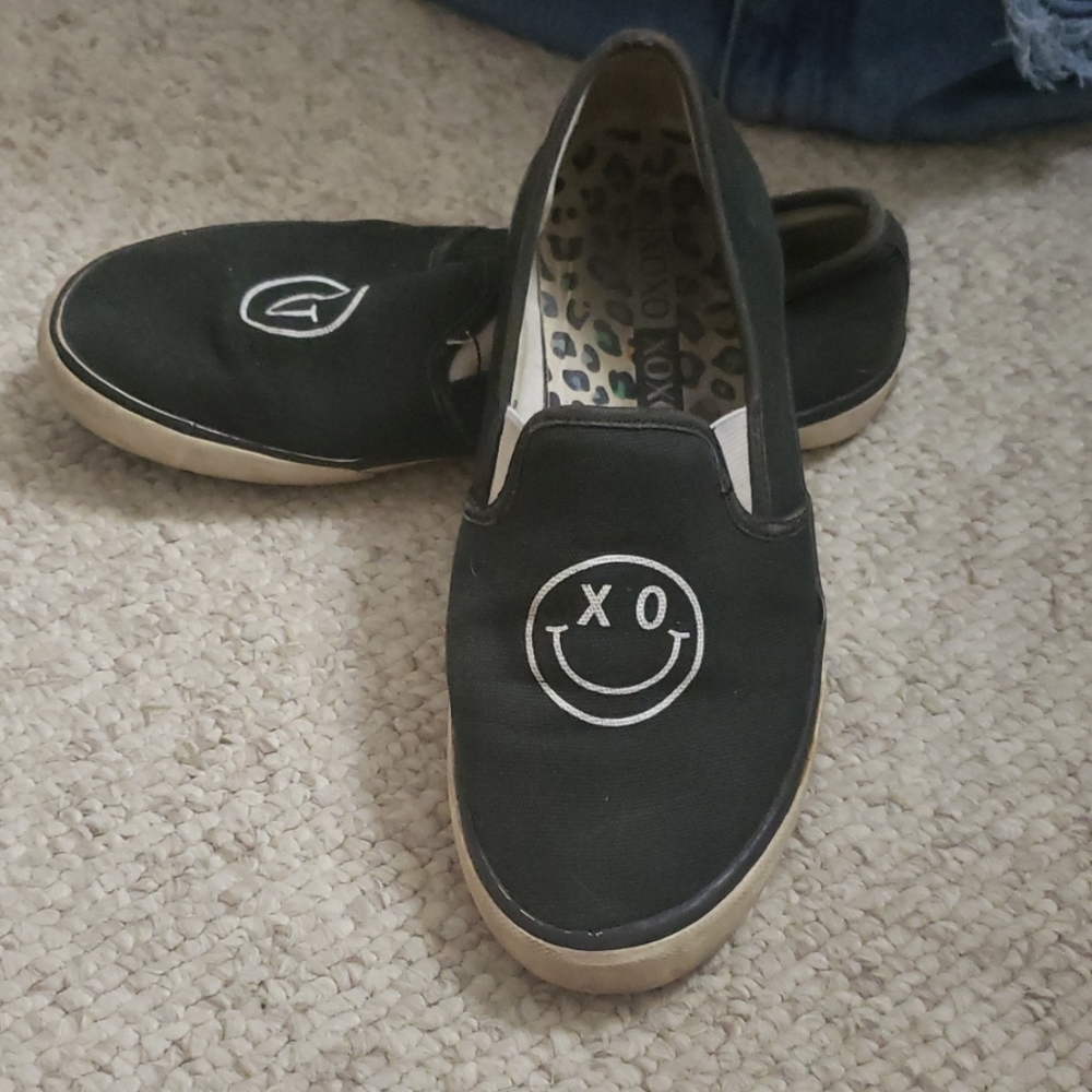 Slip ons